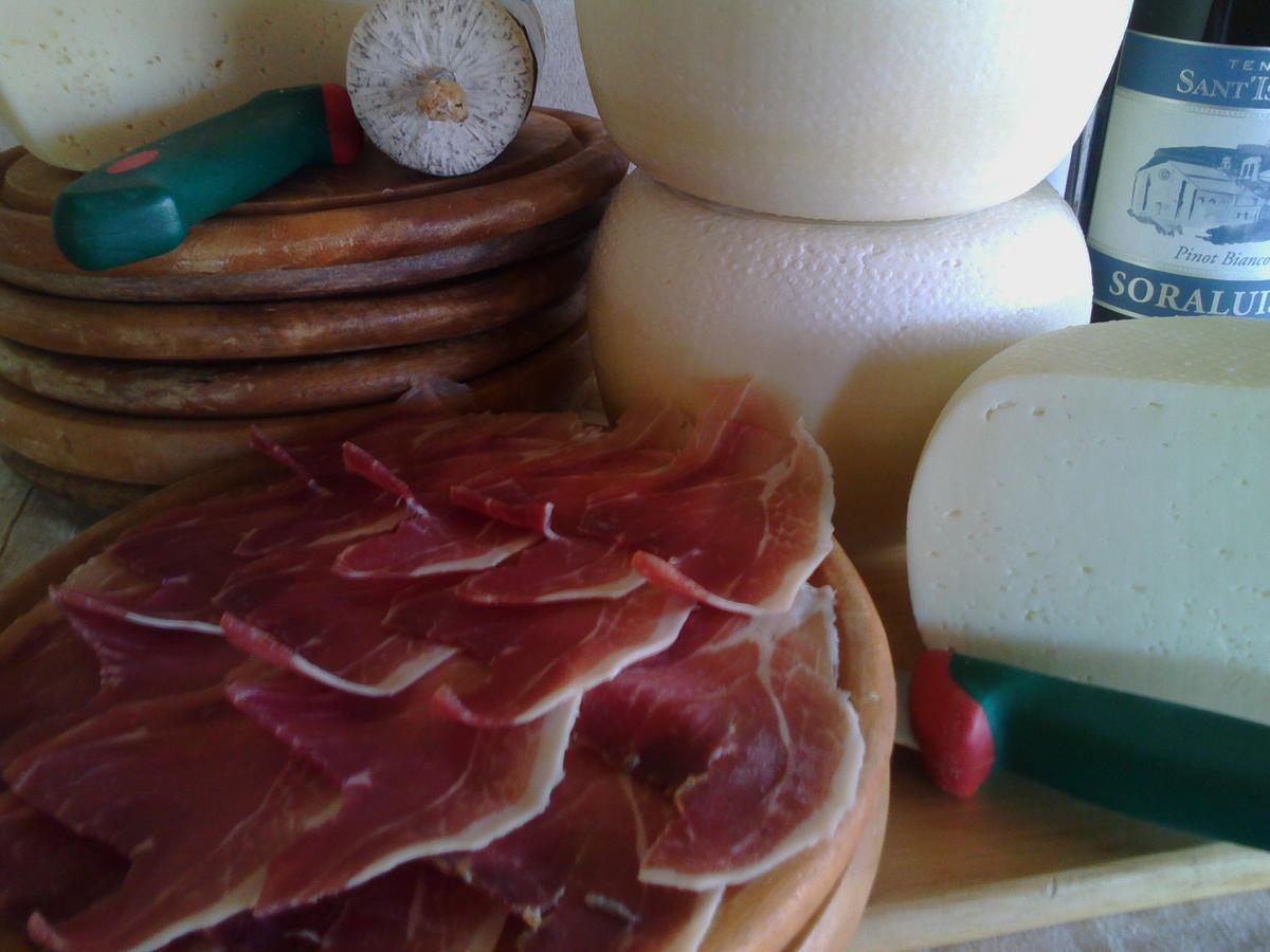 Agriturismo Lupo Cerrino Tarquinia Eksteriør bilde